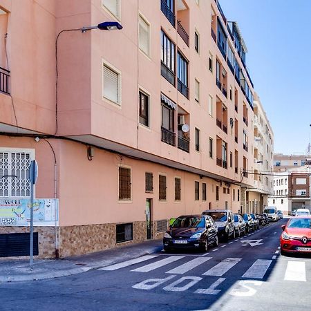 Estudio Joven Pura Torrevieja Kültér fotó