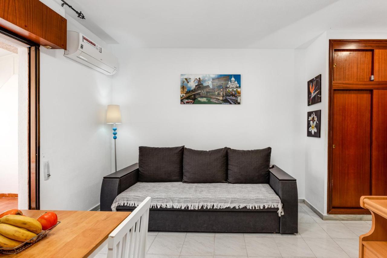 Estudio Joven Pura Torrevieja Kültér fotó