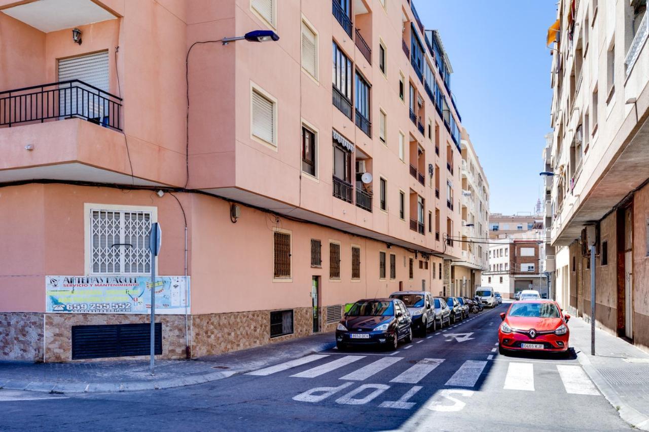 Estudio Joven Pura Torrevieja Kültér fotó
